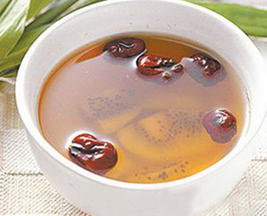 冬日暖飲，護肝有道 獼猴桃紅棗茶的養生智慧